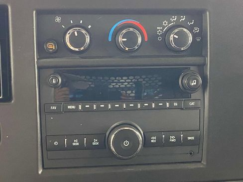 Used 2025 GMC Savana 2500 w/ Driver Convenience Package RWD image 27