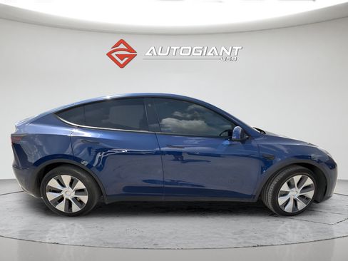 Used 2021 Tesla Model Y 2WD image 5