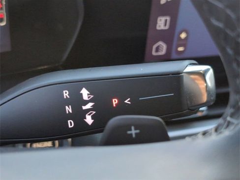 Used 2026 Chevrolet Equinox LT image 16