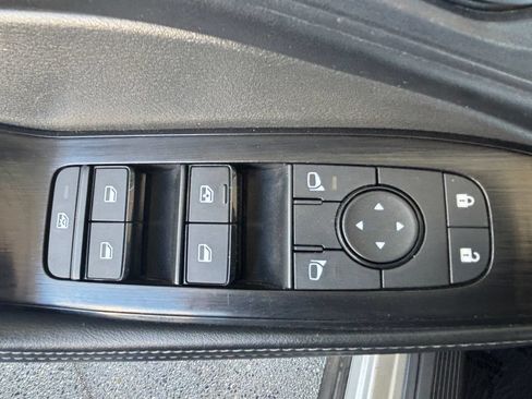 Used 2025 Nissan Rogue SV AWD/4WD image 26