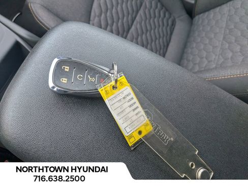 Used 2021 Chevrolet Equinox LT image 18