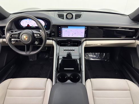 Used 2025 Porsche Panamera 4S w/ Premium Package image 12