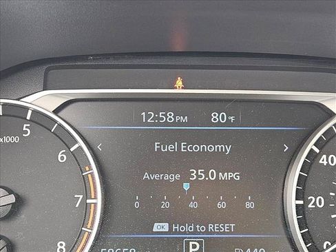Used 2024 Nissan Altima 2.5 SV FWD image 6