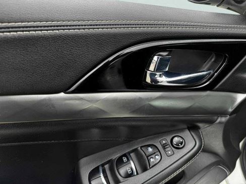 Used 2022 Nissan Maxima SV w/ Floor Mat Group FWD image 19