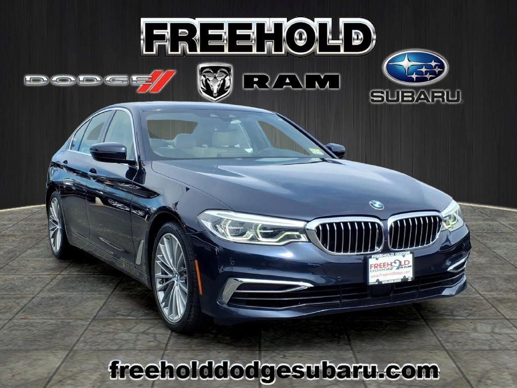 Used 2019 BMW 540i xDrive AWD/4WD image 1