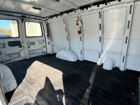 Used 2020 Chevrolet Express 2500 2500 Cargo w/ Driver Convenience Package image 8