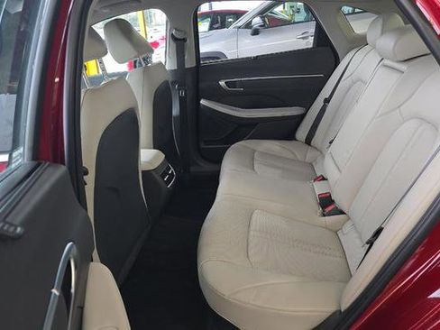 Used 2024 Hyundai Sonata Limited image 11