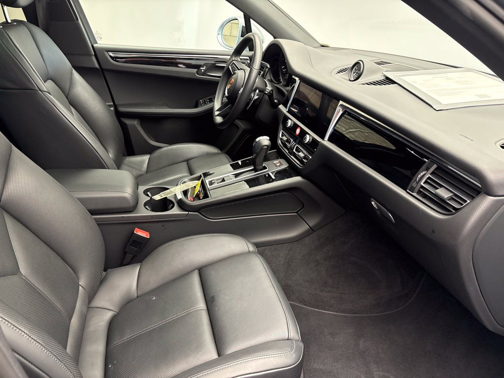 Certified 2026 Porsche Macan AWD/4WD image 26