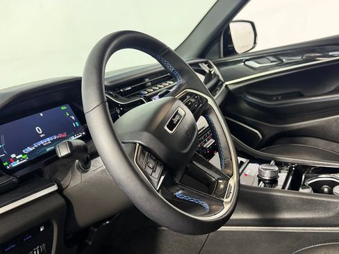 Certified 2023 Jeep Grand Cherokee Trailhawk AWD/4WD image 23