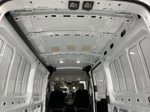 New 2024 Ford Transit 250 148 Medium Roof RWD image 34