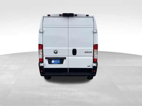Used 2025 RAM ProMaster 2500 w/ Convenience Group FWD image 5
