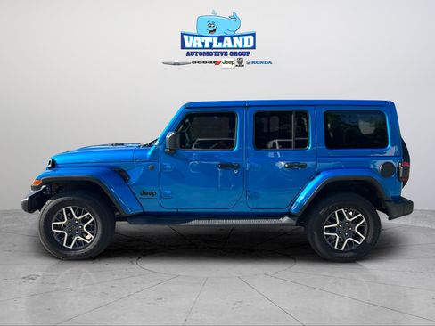 Certified 2025 Jeep Wrangler Unlimited Sahara AWD/4WD image 2
