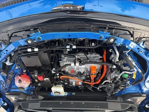 New 2025 Chevrolet Equinox EV LT w/ Convenience Package II FWD image 30