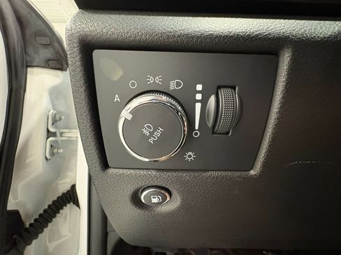 Used 2022 Jeep Grand Cherokee Laredo E w/ Security & Convenience Group AWD/4WD image 31