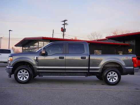 Used 2020 Ford F250 XL w/ STX Appearance Package image 4