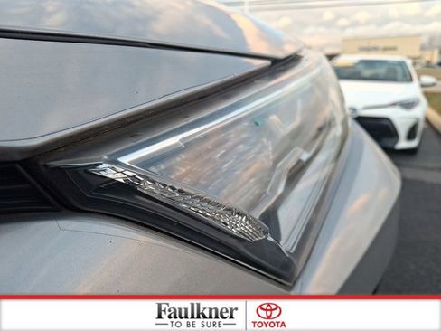 Certified 2020 Toyota RAV4 XLE image 9