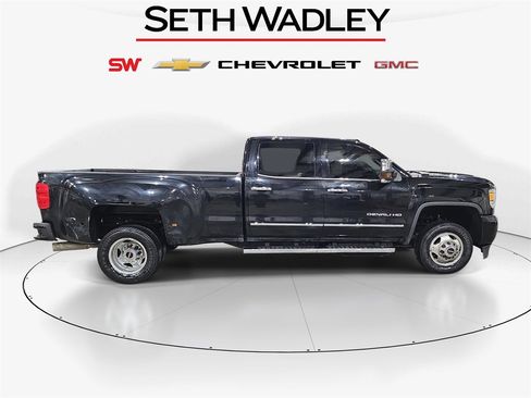 Used 2019 GMC Sierra 3500 Denali w/ Duramax Plus Package image 8