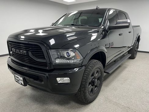 Used 2018 RAM 2500 Laramie w/ Sport Appearance Group AWD/4WD image 4
