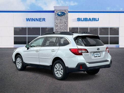 Used 2019 Subaru Outback 2.5i Premium w/ Popular Package #2 AWD/4WD image 3