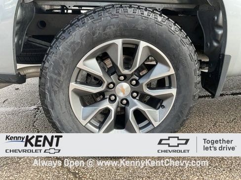 Used 2023 Chevrolet Silverado 1500 LT image 13
