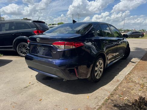 Used 2021 Toyota Corolla LE FWD image 6
