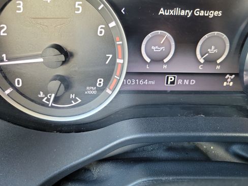 Used 2020 Nissan Titan SL w/ Moonroof Package image 29