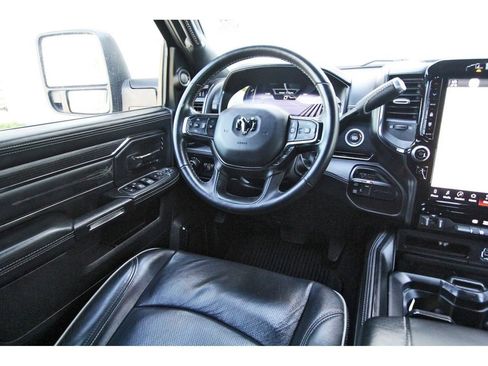 Used 2024 RAM 2500 Limited image 8