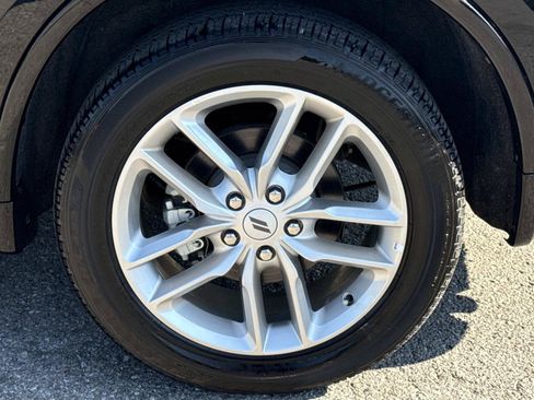Certified 2025 Dodge Durango GT AWD/4WD image 9