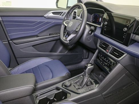 Used 2025 Volkswagen Taos SEL w/ Black Wheel Plus Package image 18