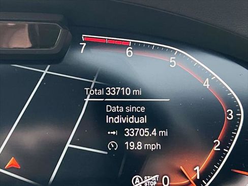 Used 2021 BMW 750i xDrive image 27