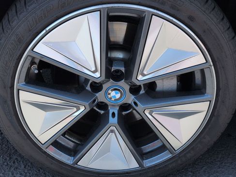 Used 2024 BMW i4 eDrive35 w/ Premium Package RWD image 13