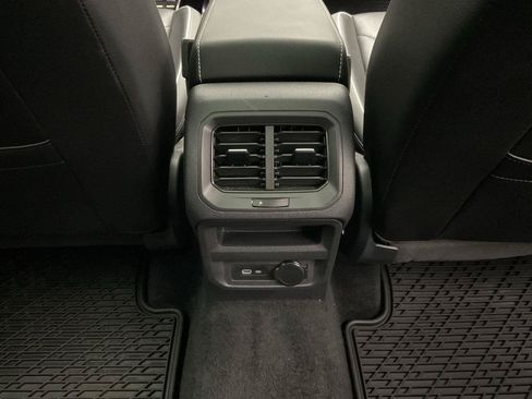 Used 2023 Volkswagen Tiguan SEL R-Line AWD/4WD image 28