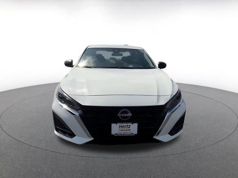Used 2025 Nissan Altima 2.5 SV FWD image 4