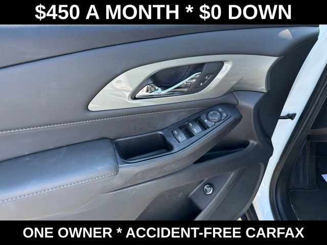 Used 2023 Chevrolet Traverse LT FWD image 13