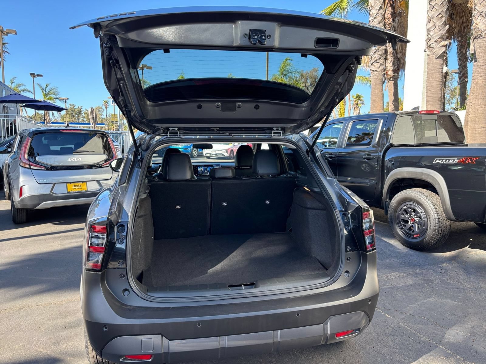 Used 2026 Nissan Kicks SR AWD/4WD image 29
