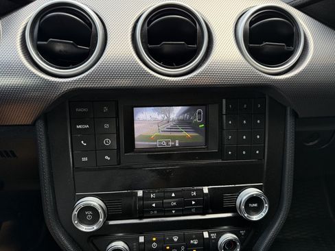 Used 2019 Ford Mustang GT RWD image 25