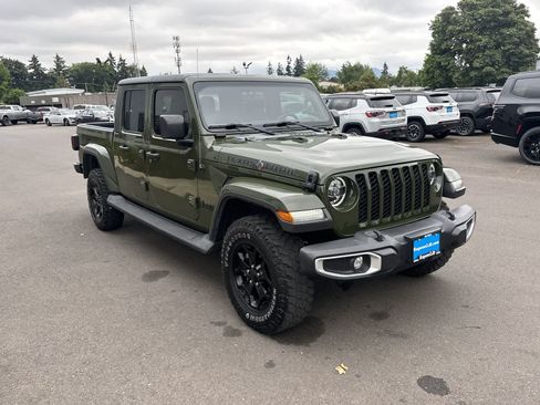 Used 2022 Jeep Gladiator Sport AWD/4WD image 7