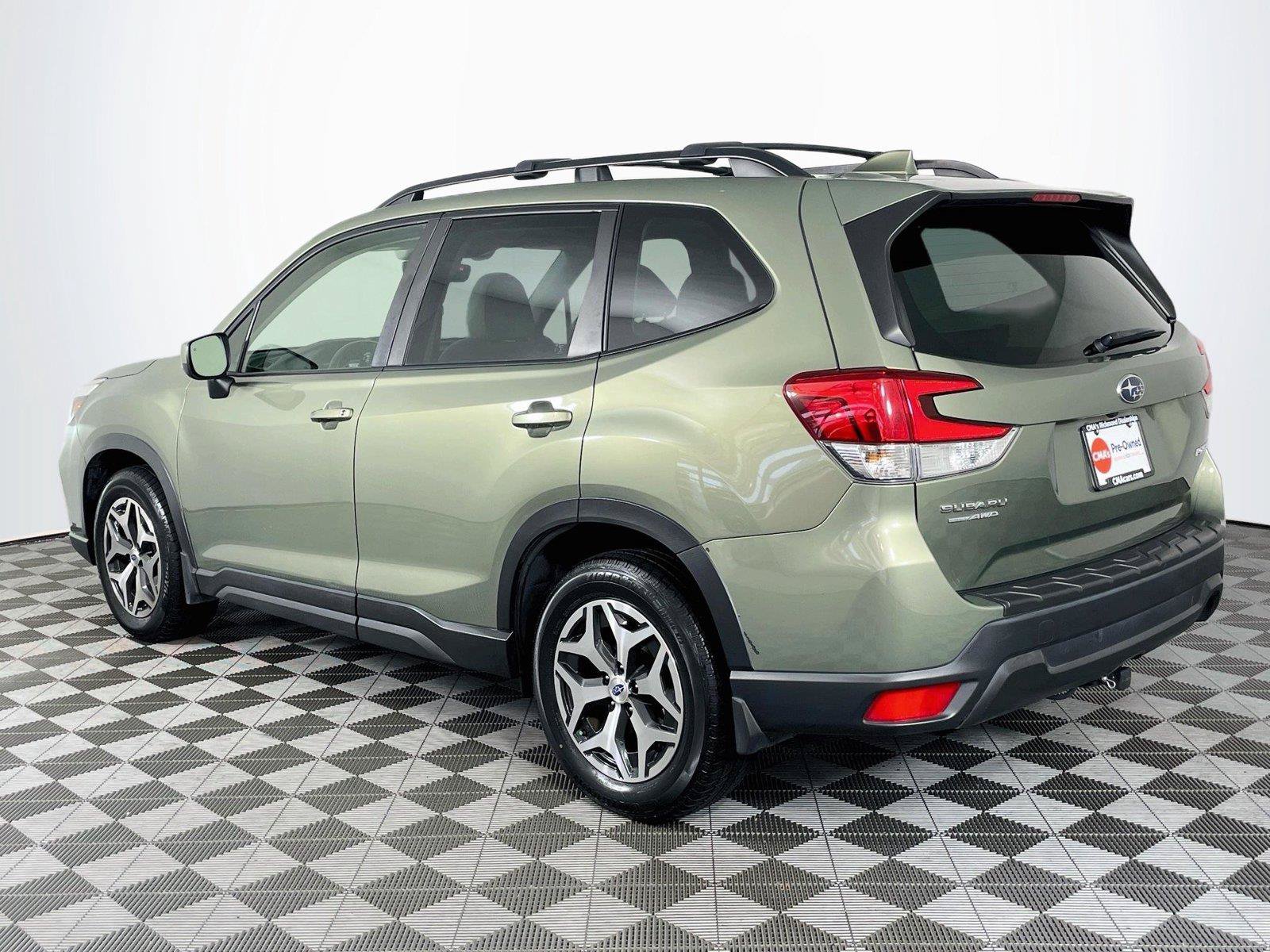 Used 2021 Subaru Forester Premium AWD/4WD image 6