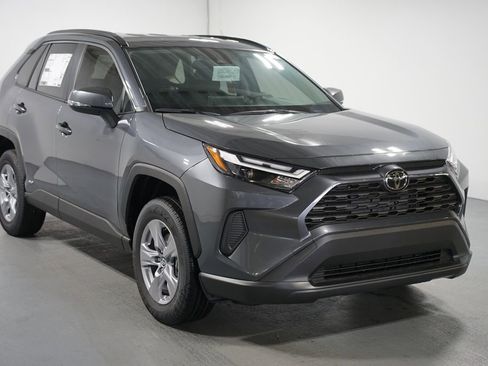 New 2025 Toyota RAV4 LE image 3
