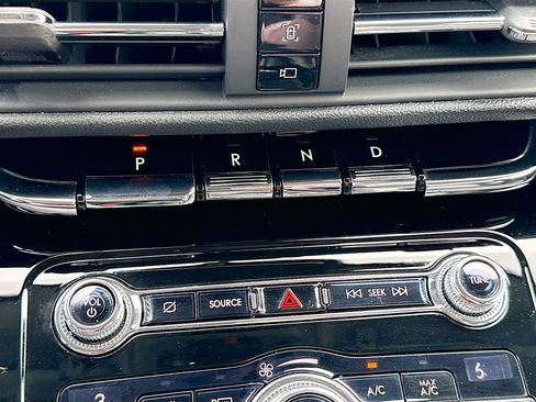 Used 2020 Lincoln Corsair FWD image 28