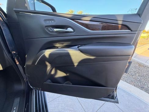 Used 2023 Cadillac Escalade ESV Sport Platinum w/ LPO, ONYX Package image 22