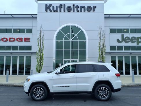 Used 2022 Jeep Grand Cherokee Limited AWD/4WD image 1