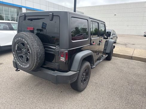 Used 2017 Jeep Wrangler Unlimited Sport w/ Connectivity Group AWD/4WD image 5