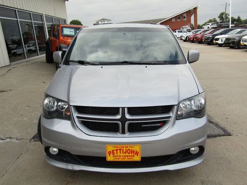 Used 2017 Dodge Grand Caravan GT image 13