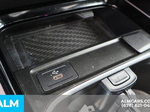 Used 2025 Mercedes-Benz GLA 250 image 34