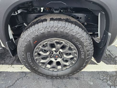 New 2026 Nissan Frontier PRO-4X w/ Pro Premium Package AWD/4WD image 12