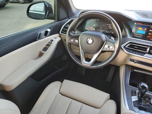 Used 2022 BMW X5 sDrive40i w/ Parking Assistance Package image 47