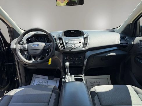 Used 2017 Ford Escape SE FWD image 8