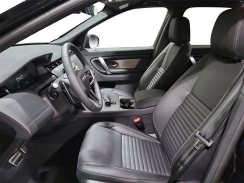 New 2025 Land Rover Discovery Sport Dynamic SE image 13