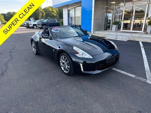 Used 2014 Nissan 370Z Touring RWD image 1